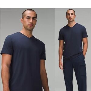 lululemon Men’s Navy Blue T-Shirt